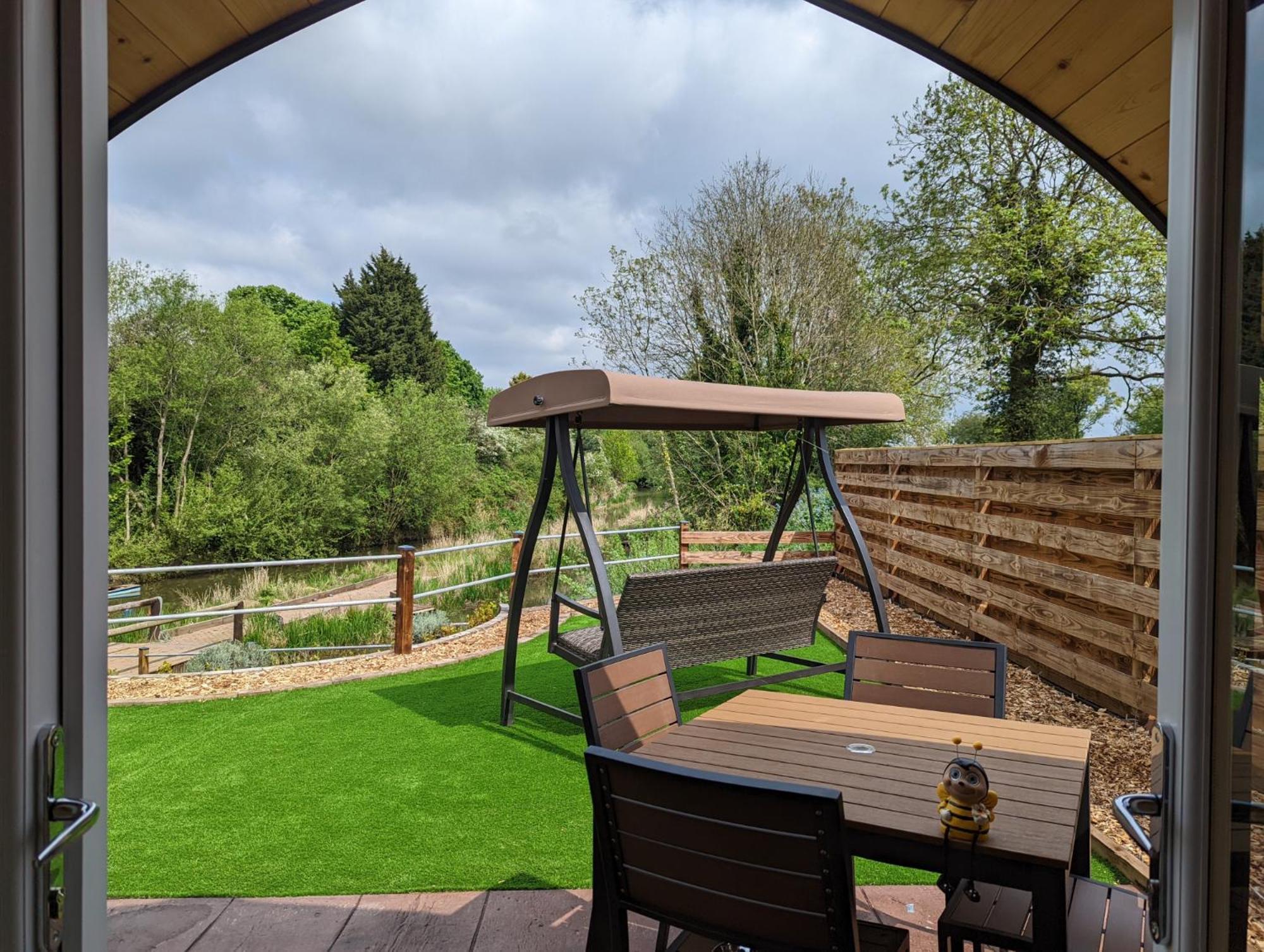 Vila Peacock Lake Glamping Nottingham Pokoj fotografie